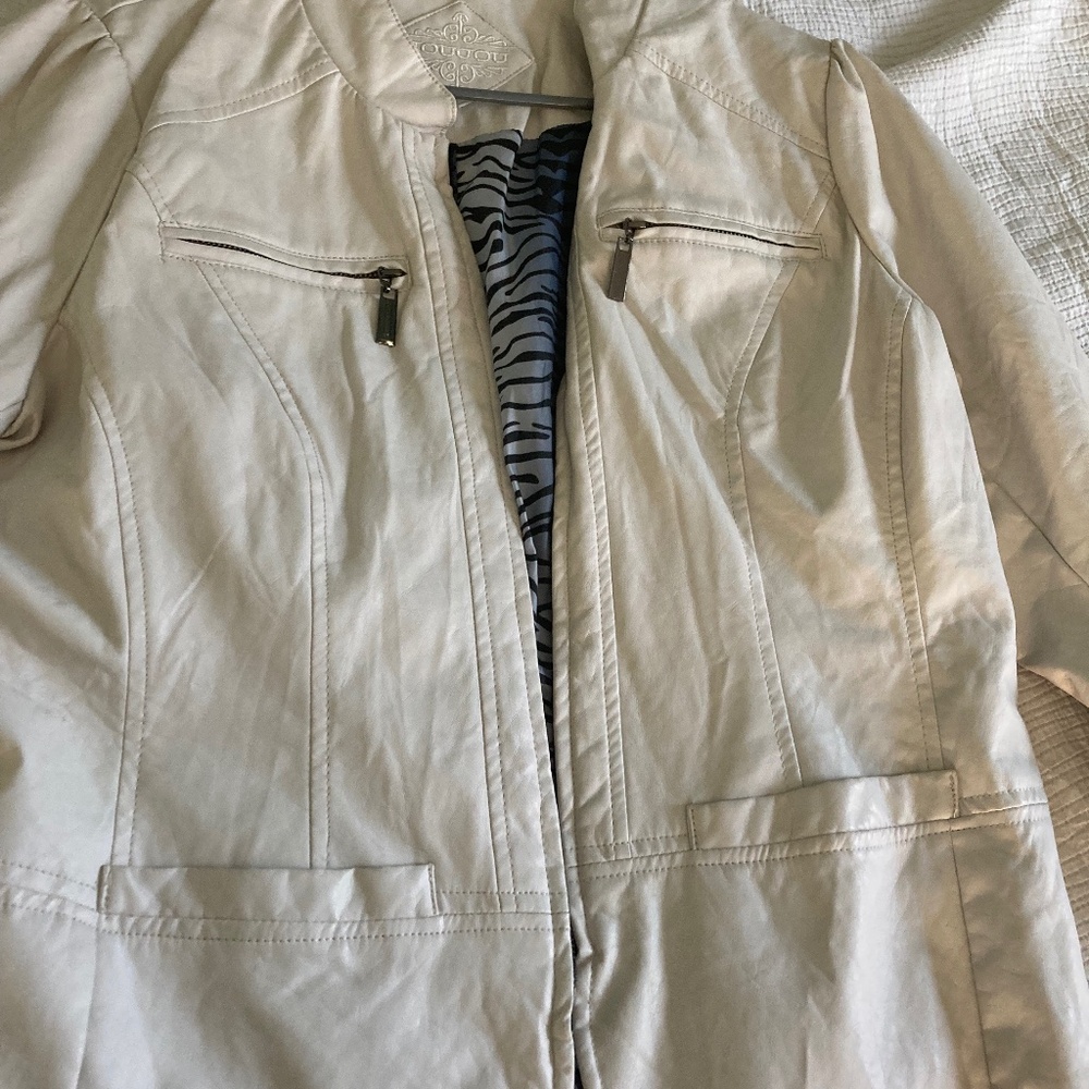 Hot jacket faux white leather